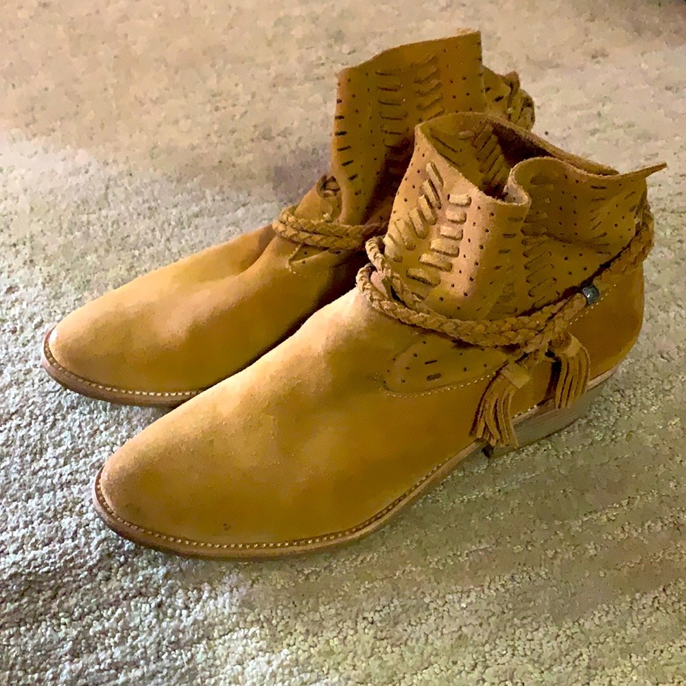 Dolce Vita camel colored suede booties
